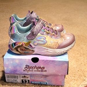 Little girl's sneakers